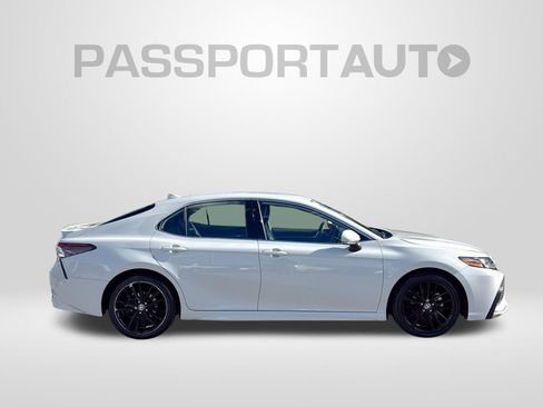 Used 2024 Toyota Camry XSE FWD image 9