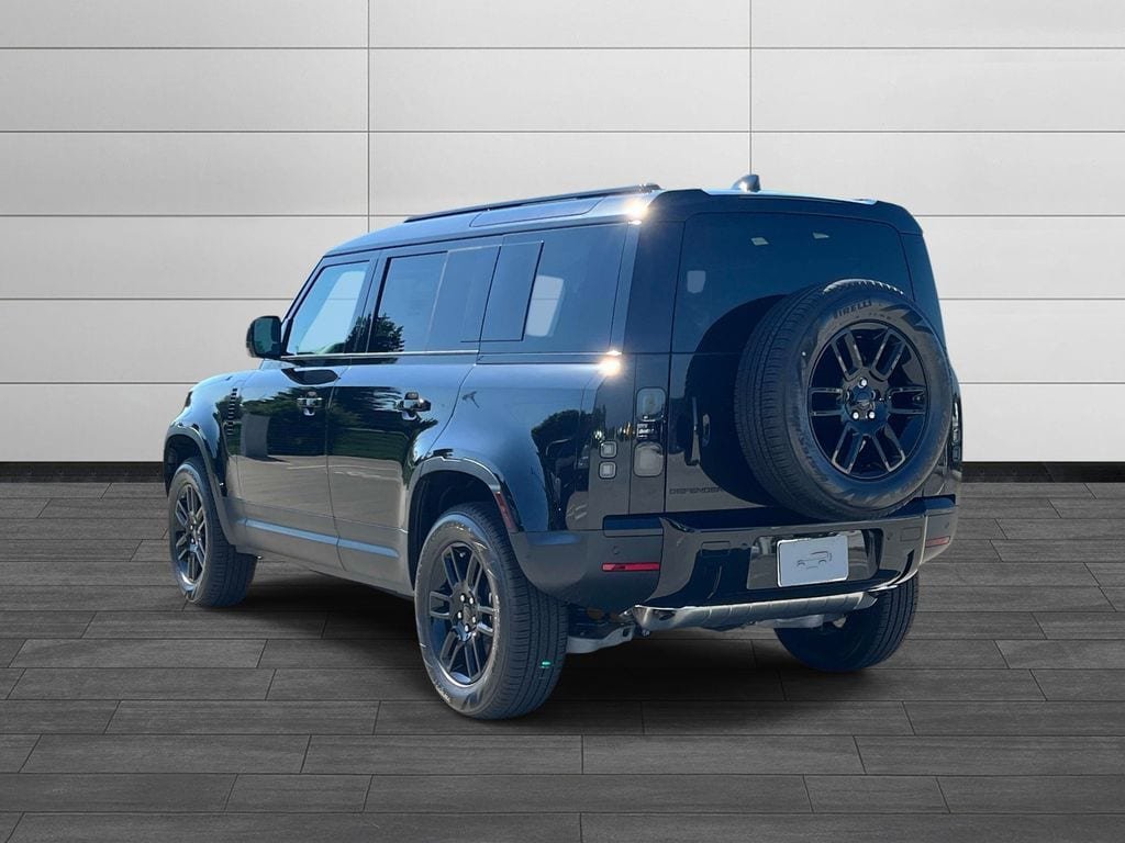 New 2026 Land Rover Defender 110 S AWD/4WD image 3