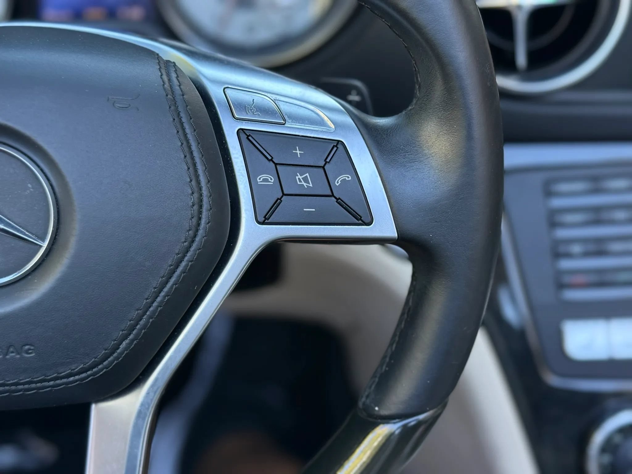 Used 2014 Mercedes-Benz SL 550 w/ Sport Wheel Package image 30