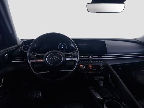 Used 2023 Hyundai Elantra Limited FWD image 17