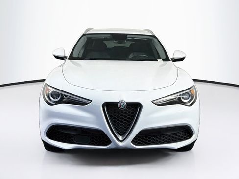 Used 2019 Alfa Romeo Stelvio RWD image 2