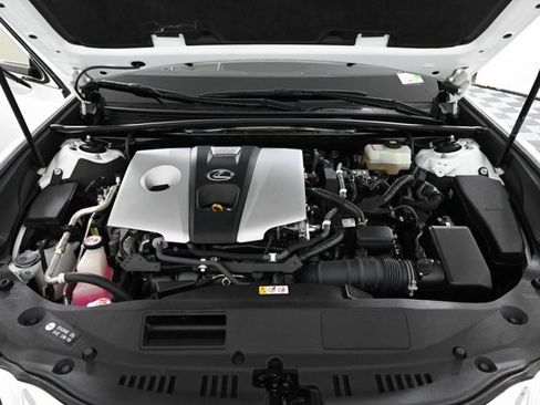 Used 2019 Lexus ES 300h image 31