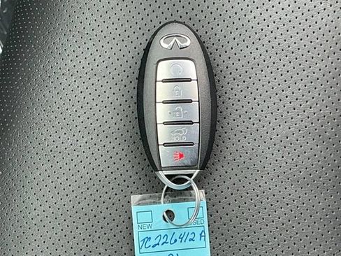 Used 2021 INFINITI QX80 Luxe w/ All-Season Package AWD/4WD image 35