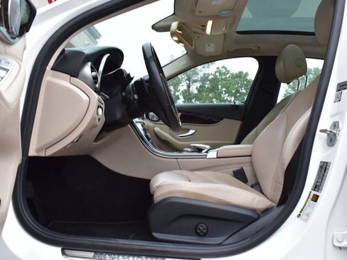 Used 2015 Mercedes-Benz C 300 Sedan image 13