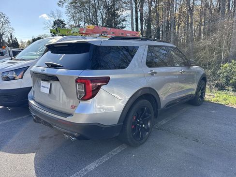 Used 2020 Ford Explorer ST w/ ST Street Pack image 3