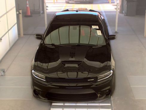 Used 2017 Dodge Charger R/T RWD image 2