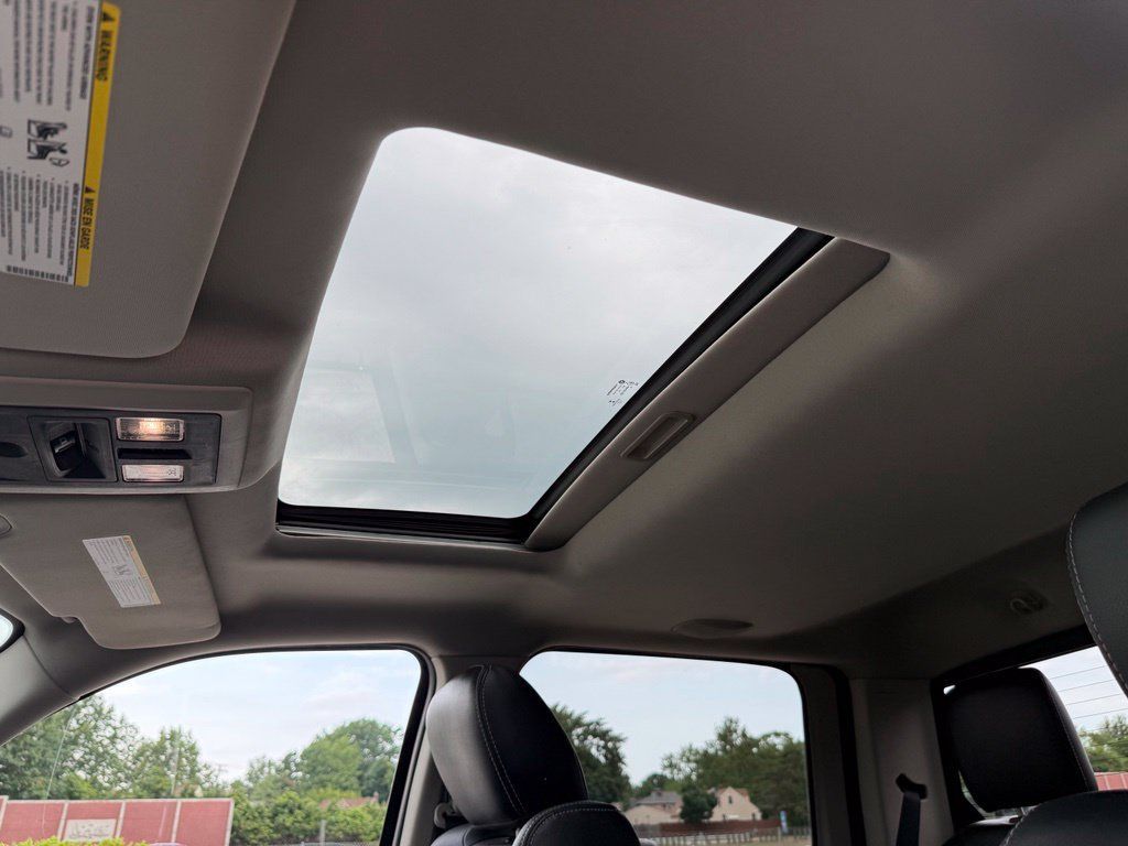 Used 2015 RAM 1500 Laramie w/ Convenience Group AWD/4WD image 23
