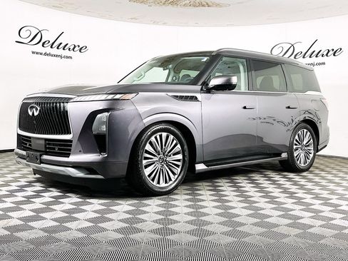 Used 2025 INFINITI QX80 Luxe AWD/4WD image 3