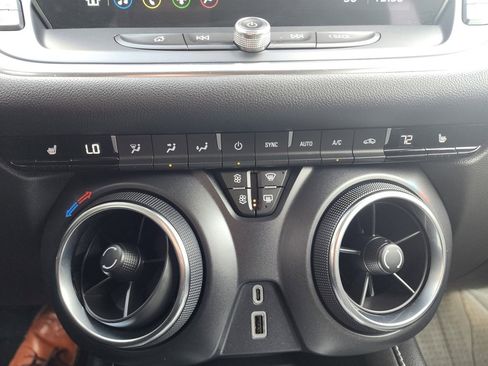 Used 2025 Chevrolet Blazer LT w/ Convenience Package image 41