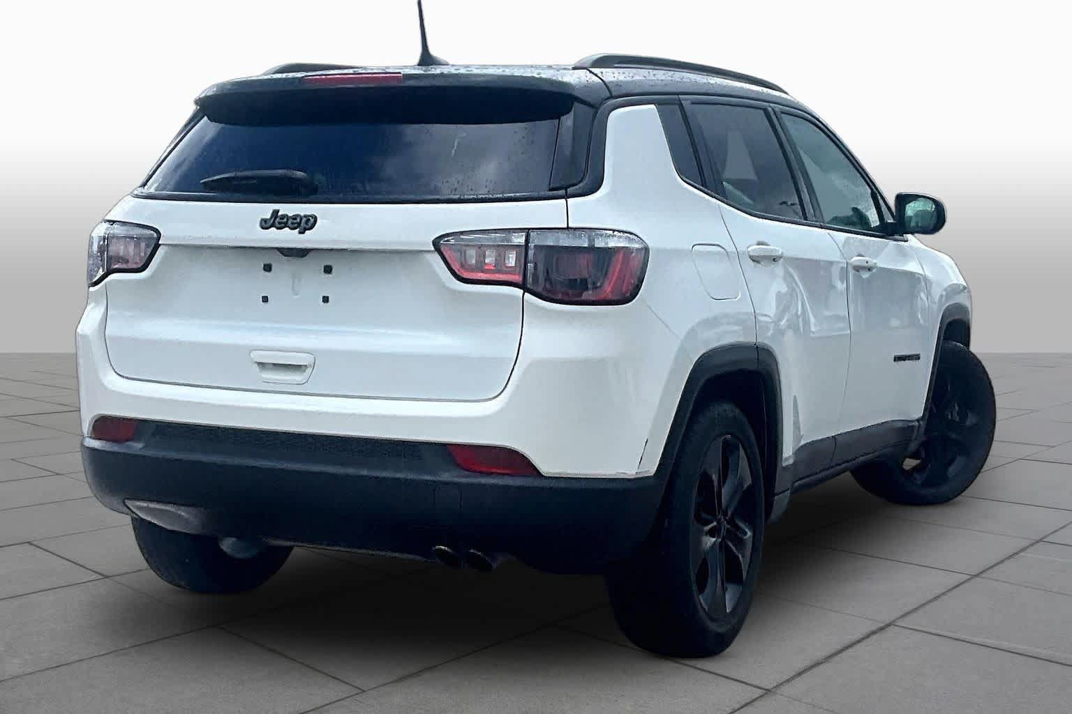 Used 2021 Jeep Compass Latitude FWD image 12