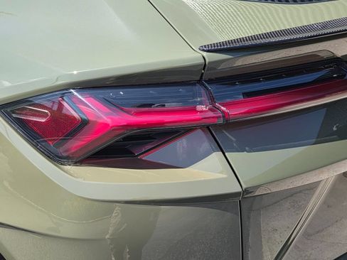 Used 2023 Lamborghini Urus Performante AWD/4WD image 25