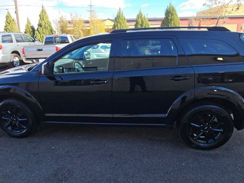 Used 2020 Dodge Journey SE w/ Blacktop Package image 5