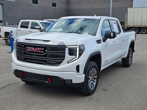 Used 2023 GMC Sierra 1500 AT4 w/ AT4 Preferred Package image 7