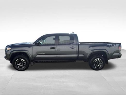 Used 2021 Toyota Tacoma TRD Off-Road AWD/4WD image 13
