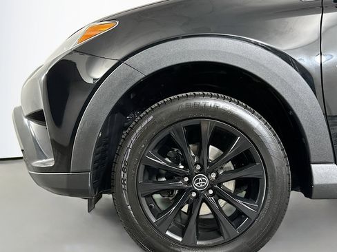 Used 2018 Toyota RAV4 Adventure image 12