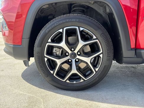 Used 2025 Jeep Compass Limited AWD/4WD image 31