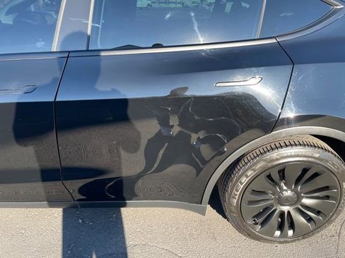 Used 2021 Tesla Model Y Long Range image 19