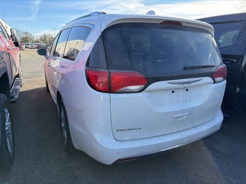 Used 2019 Chrysler Pacifica Touring-L Plus w/ Advanced Safetytec Group image 11