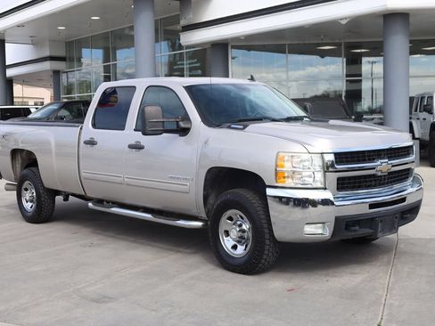 Used 2009 Chevrolet Silverado 3500 LT w/ Exterior Plus Package AWD/4WD image 8
