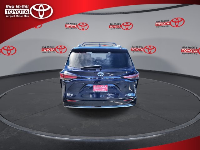 Used 2021 Toyota Sienna Limited FWD image 7