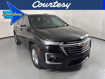 Used 2023 Chevrolet Traverse LT