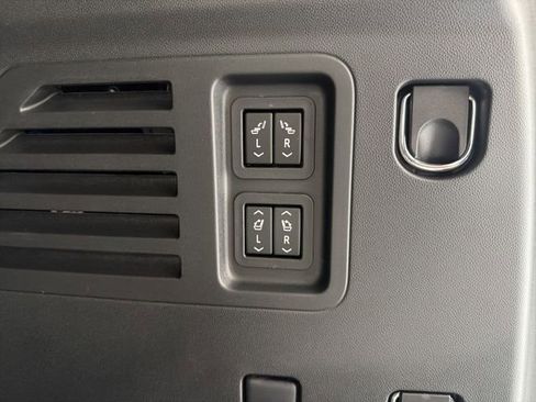 New 2026 Chevrolet Traverse High Country AWD/4WD image 19