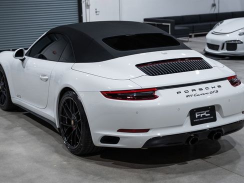 Used 2018 Porsche 911 Carrera GTS RWD image 12
