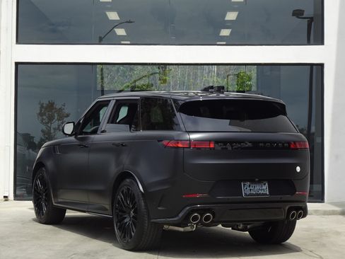 Used 2024 Land Rover Range Rover Sport AWD/4WD image 4