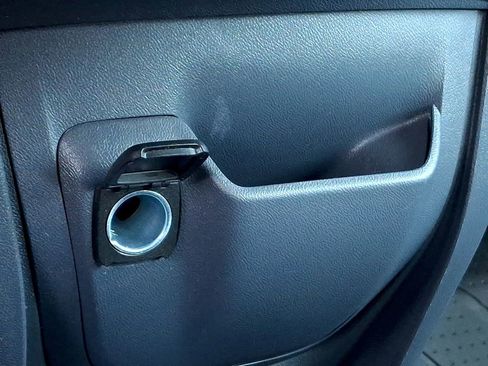 Used 2020 Chevrolet Bolt Premier w/ Infotainment Package image 24