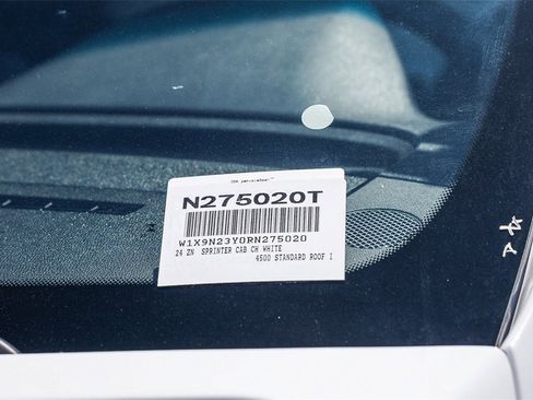 Used 2024 Mercedes-Benz Sprinter 4500 image 25