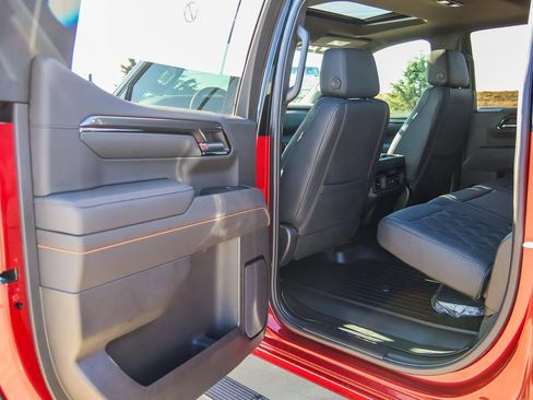 New 2025 GMC Sierra 1500 AT4 w/ AT4 Premium Package AWD/4WD image 36