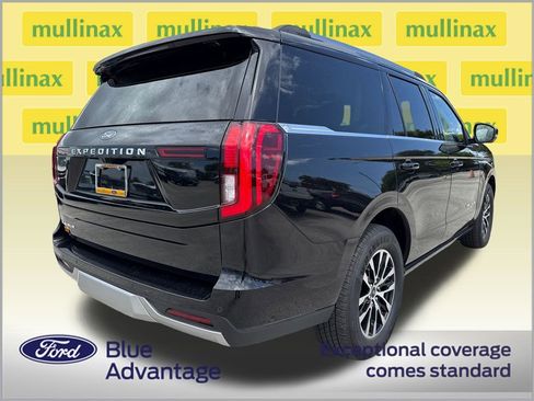 Used 2025 Ford Expedition Platinum AWD/4WD image 4