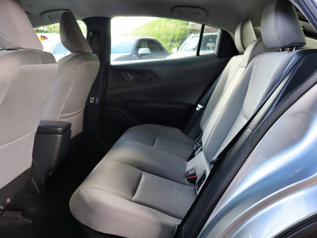 Used 2024 Toyota Prius LE AWD/4WD image 43