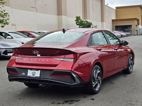 New 2025 Hyundai Elantra Sport image 7