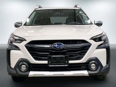 Used 2023 Subaru Outback Touring AWD/4WD image 2