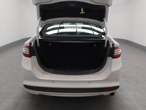 Used 2016 Ford Fusion SE w/ Equipment Group 202A FWD image 29