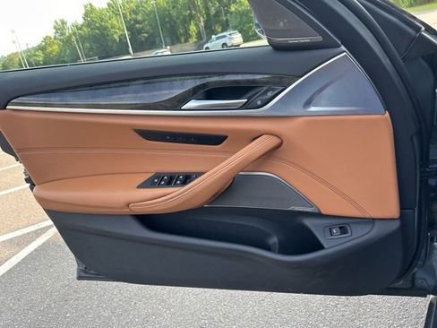 Used 2022 BMW 530i xDrive w/ Premium Package image 29