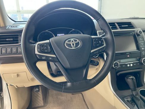Used 2016 Toyota Camry XLE w/ Moonroof Package FWD image 14
