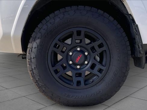 Used 2021 Toyota 4Runner SR5 image 10