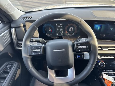 Used 2025 Hyundai Santa Fe SEL image 14