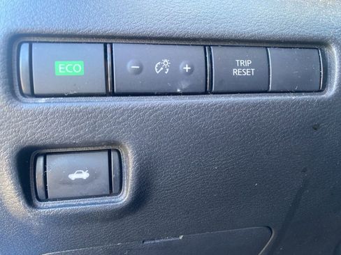 Used 2022 Nissan Sentra SV image 17