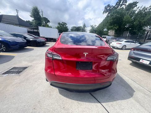 Used 2023 Tesla Model Y Long Range AWD/4WD image 5