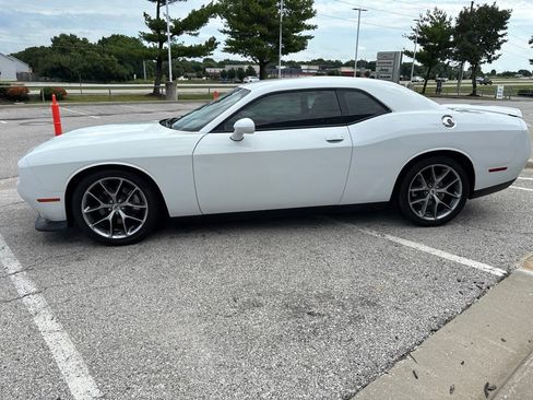 Used 2022 Dodge Challenger GT RWD image 18