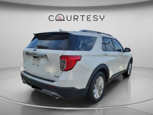 Used 2021 Ford Explorer Limited w/ Hybrid Equipment Group 310A RWD image 3
