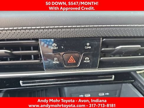 Used 2025 Volkswagen Atlas SE FWD image 23