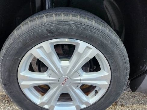 Used 2017 GMC Terrain SLE w/ Convenience Package image 29