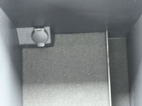 Used 2021 Nissan Titan Platinum Reserve w/ Moonroof Package image 31