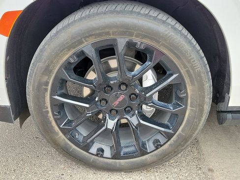 Used 2024 GMC Yukon Denali w/ Denali Reserve Package AWD/4WD image 14