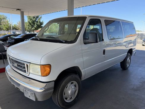 Used 2007 Ford E-350 and Econoline 350 XL RWD image 4