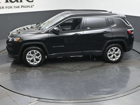 Used 2024 Jeep Compass Latitude AWD/4WD image 62